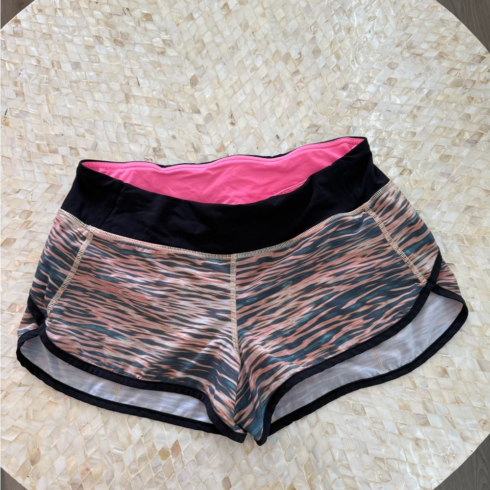 Lululemon Speed Up Shorts Size 6
